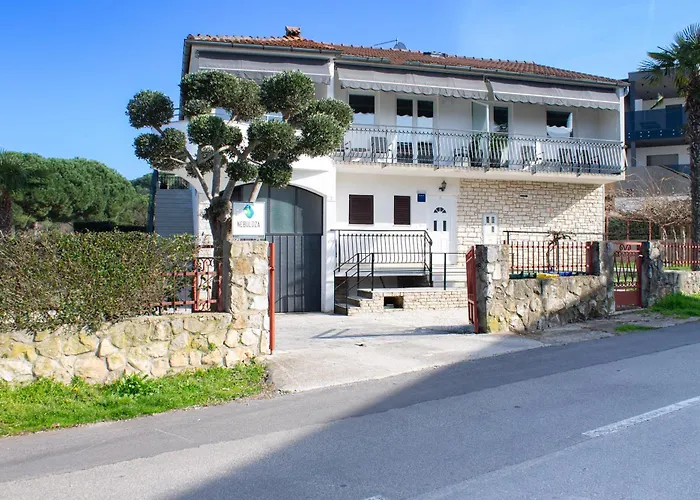 Nebuloza Apartments Rovinj With Balcony Apartament