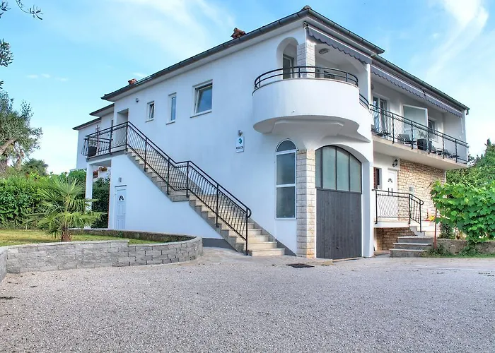 Apartman Nebuloza Apartments Rovinj With Balcony
