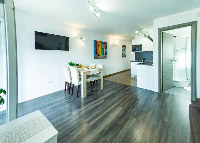 Nebuloza Apartments Rovinj With Balcony Rovinj