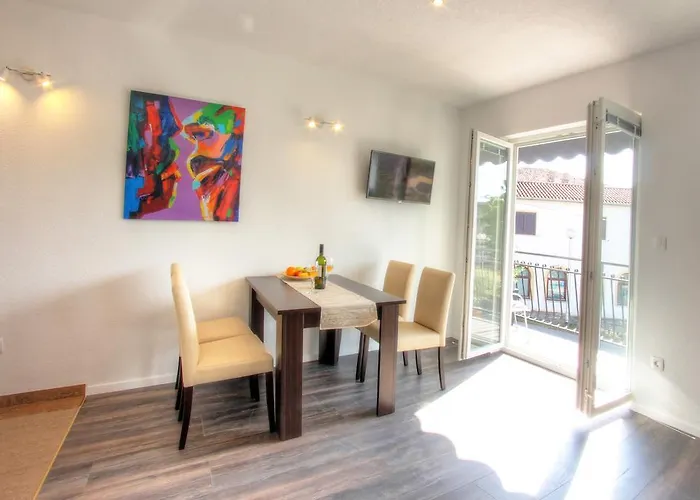 Apartamento Nebuloza *