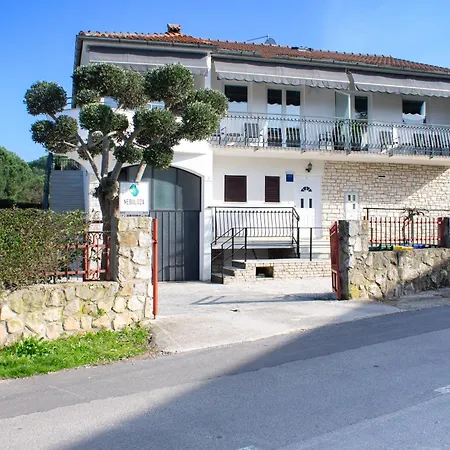 Nebuloza With Balcony Daire